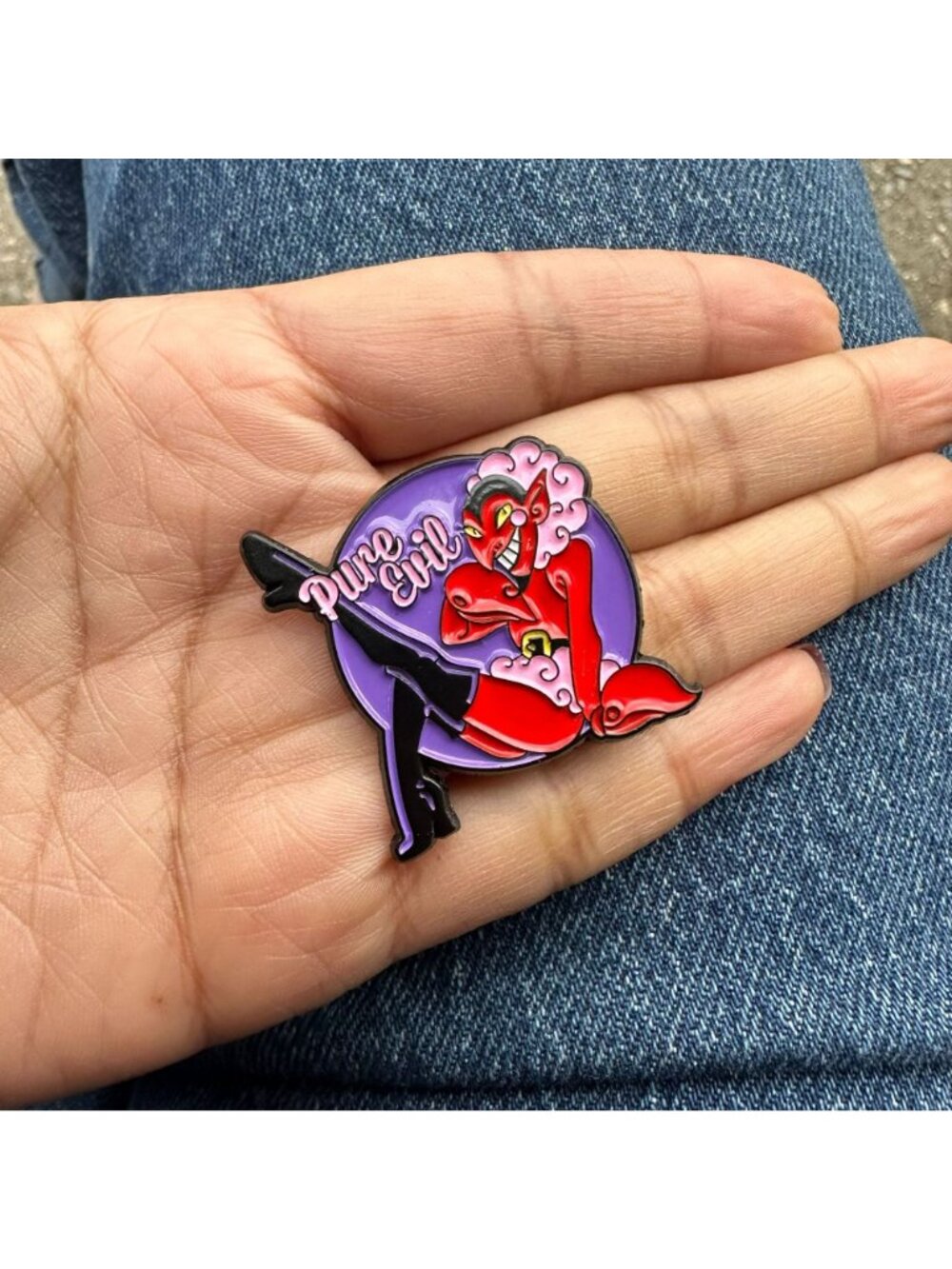 ⭐New Oz Pure Evil HIM Enamel Pin Sexy Lady Lapel Power Puff Girls Character Red - Picture 2 of 5